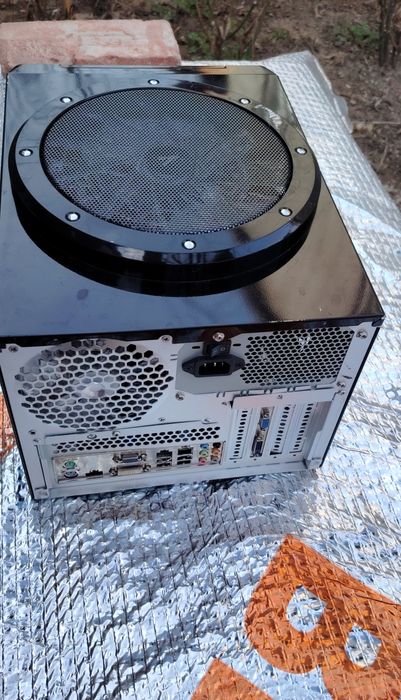Pc pe comanda.  Mem2 G/ Hdd 360.
