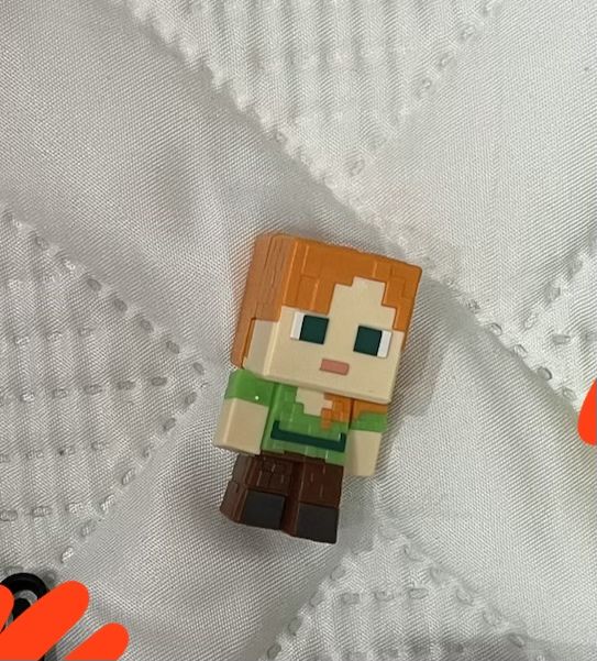 фигурка киндер джой майнкрафт