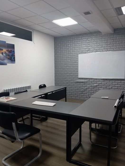 Недорогой уютный Офис на Версале