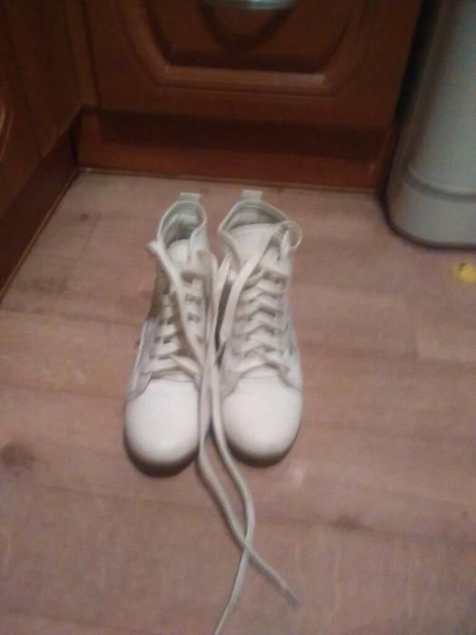 Кеды на танкетке