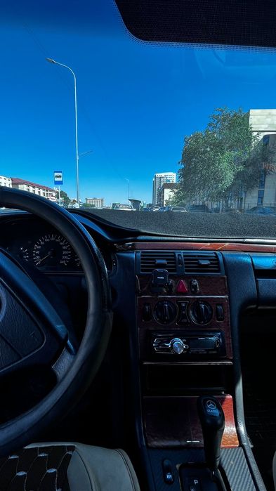 Овщивка мерс двер панел