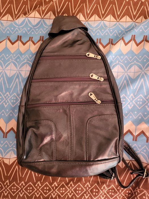 Дамска кожена раница