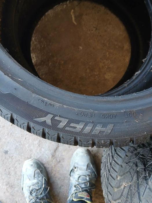 Гуми 245/40/R18 зимни