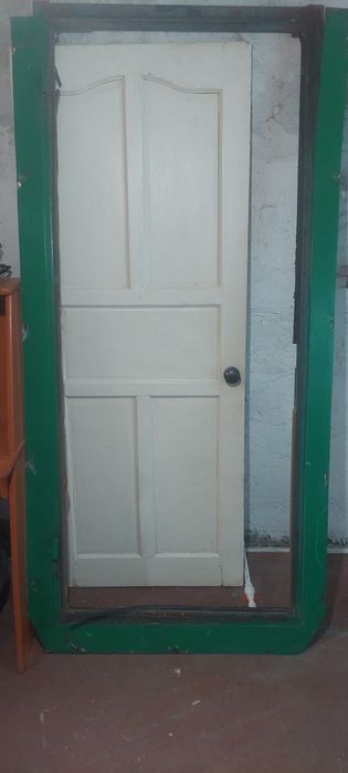 Продам железную дверь