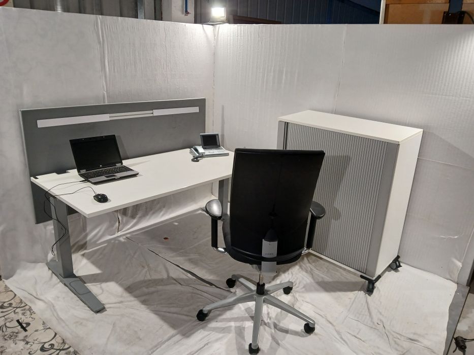 Masă de birou cu picioare telescopice