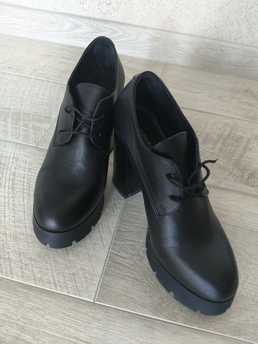 Продам кожаные ботильоны