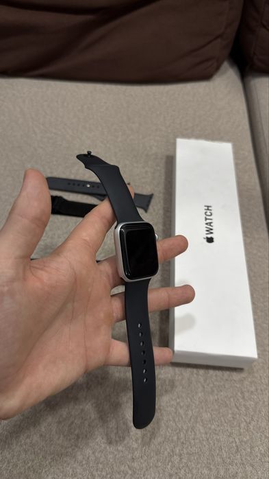 Apple Watch SE (2nd Gen) 44mm