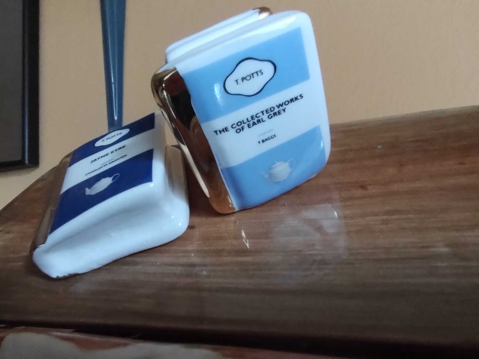 Красив ръчно изработен чайник Welsh dresser