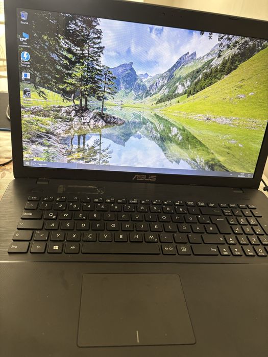 лаптоп asus с зарядно
