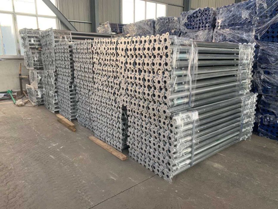 Стойка  оцинкованная, балка, финская фанера, тайроты, замки.