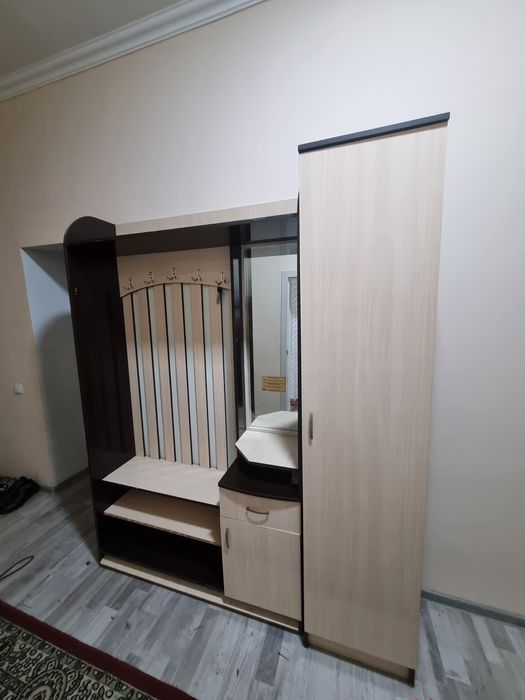 Прихошка шкаф сотилади