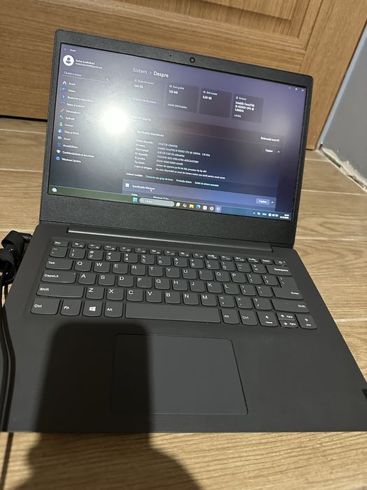 Vand Laptop Lenovo i5 Gen a10a