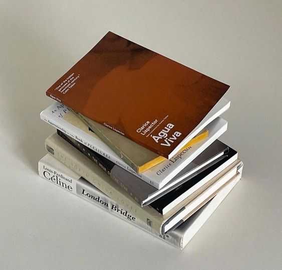 Печат на книги в малки и големи тиражи.