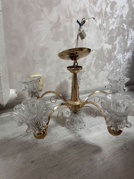 Продам винтажную люстру