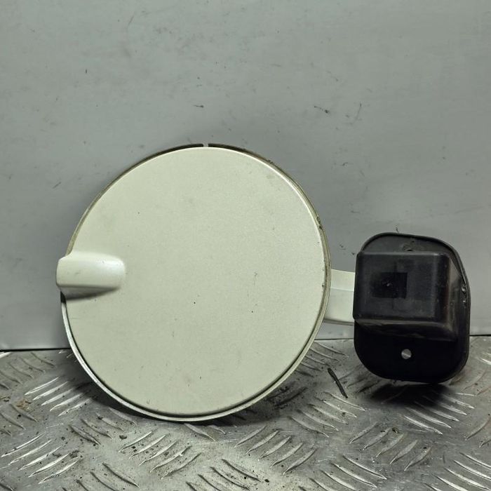 Capac rezervor alb perlat Opel Antara