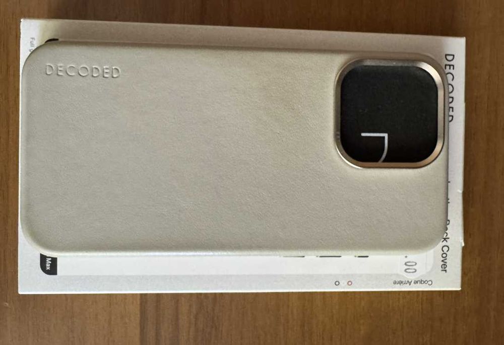 Кожен калъф Decoded Iphone 15 Pro Max в перфектно състояние