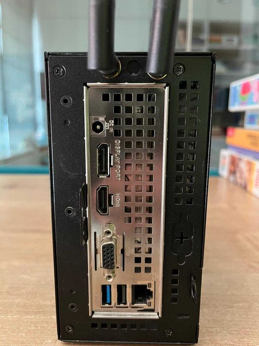 Mini PC ASRock DeskMini X300 AM4