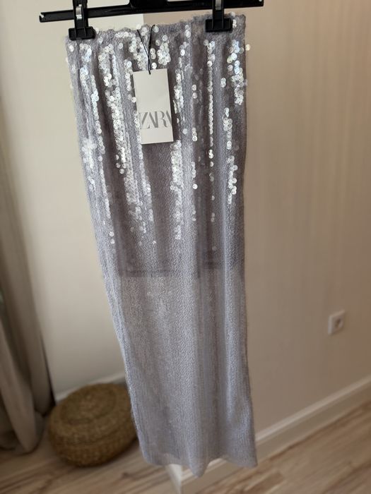 Пола с пайети Zara, Mango
