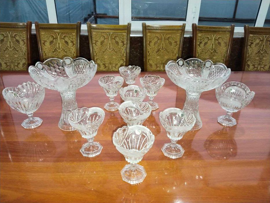 Kristall va milliy naqshli servis to‘plami – 2 mln so‘m