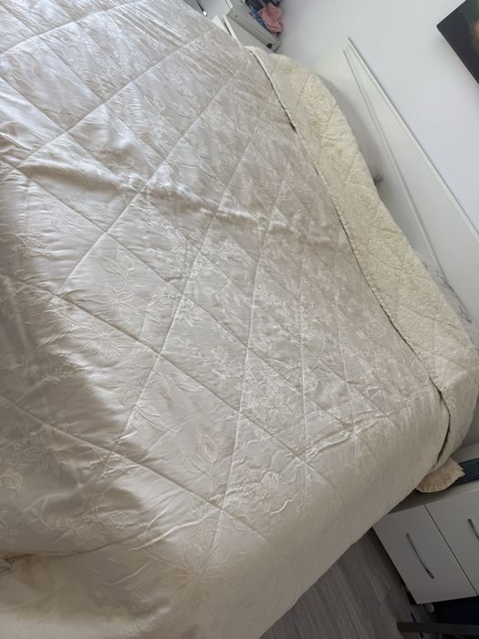 Cuvertură / Pilotă din lână și cașmir (95% Wool, 5% Cashmere), fabricată în Italia
