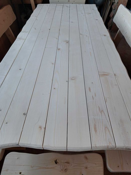 Баварски маси и пейки