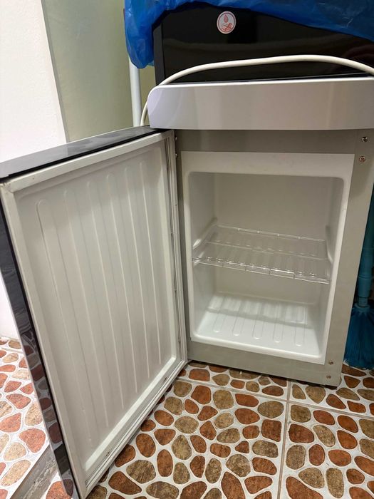 Продаем диспенсер (кулер)