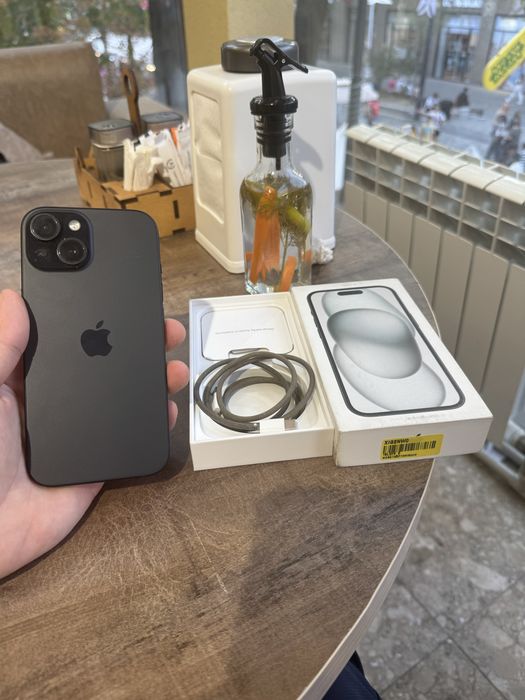 Продам телефон Айфон 15 128Gb