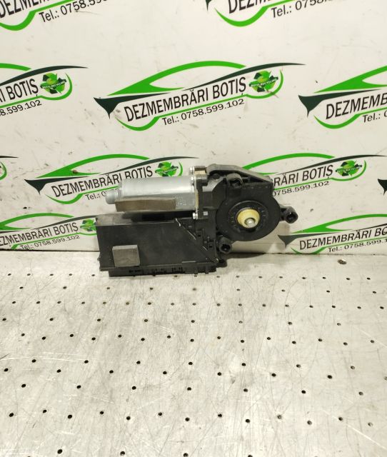 Motoras macara geam fata dreapta 3D2 959 702 H Volkswagen VW Phaeton