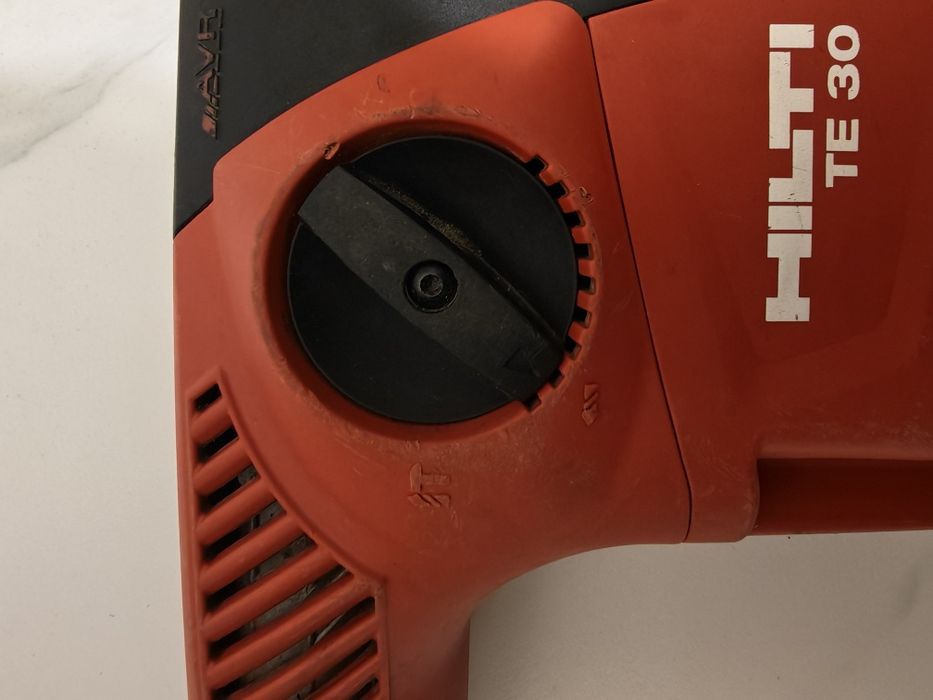Електрически перфоратор Hilti T-30  AVR