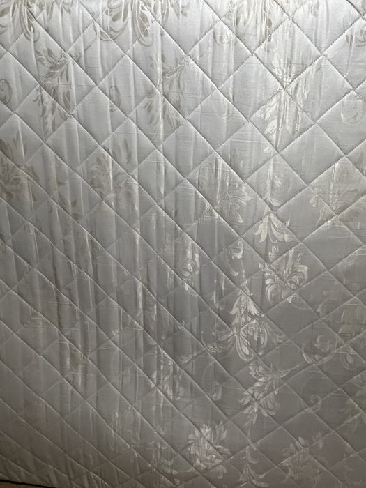 Отдам матрас б/у в нормальном состоянии