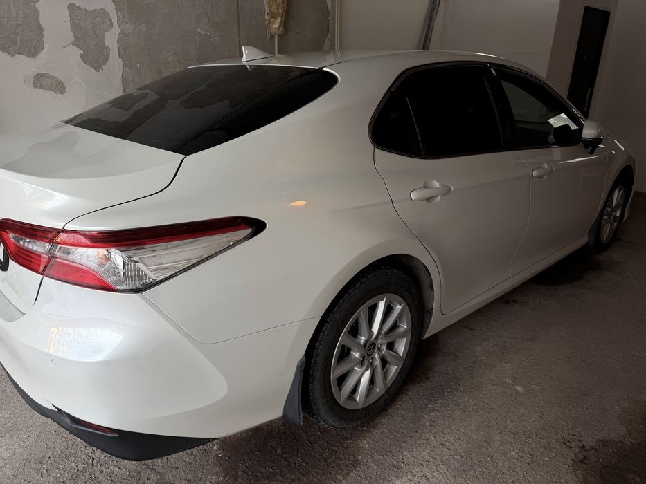 Продам авто Toyota Camry 2021