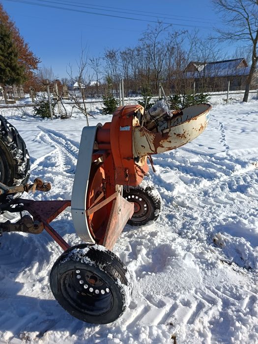 Moara cereale după tractor
