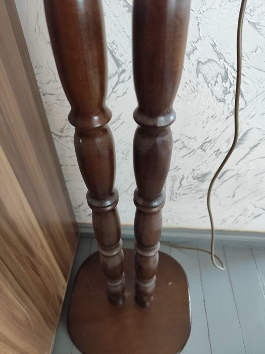 Масивна  старинна лампа