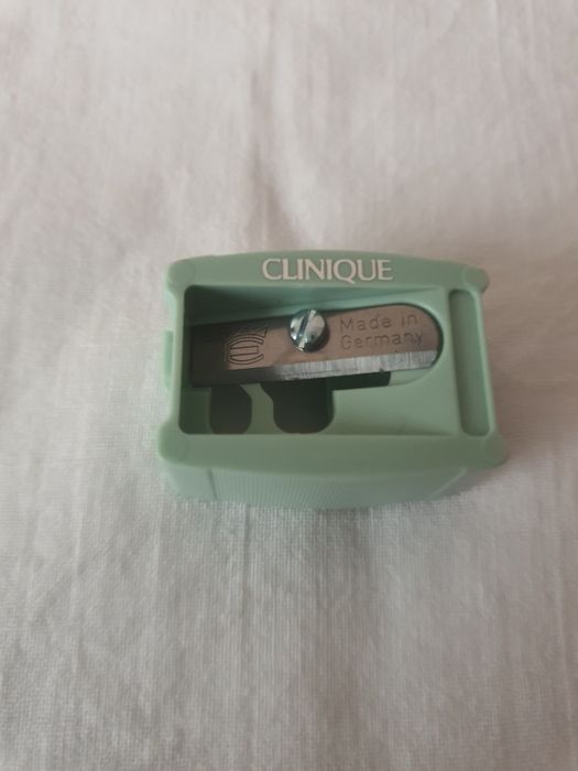Точилка от Clinique
