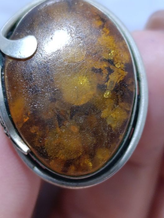 Кольца с янтарем