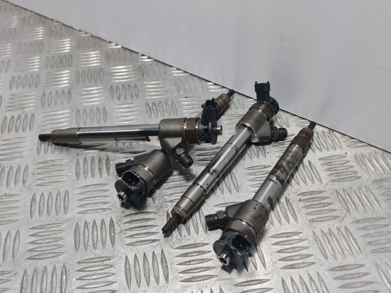 Injector Citroen Jumpy 3 1.5 turbo 75 kw D15DT (DV5RD)