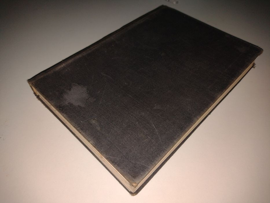 Cărți, Dacia 1300 (autoturismul) și Așa se fac războaiele! A.Norden