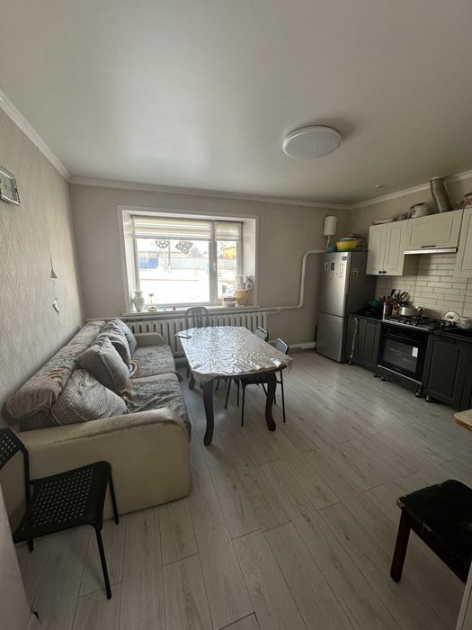 Дом 4 комнаты, кирпичный