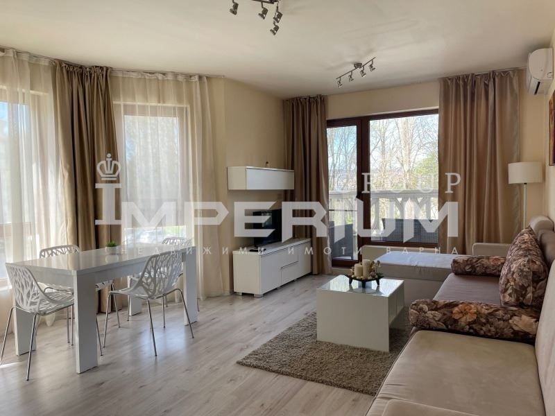 Дава се под наем Двустаен апартамент в Варна, Аспарухово - 70 кв.м за 612 € - Снимка #1