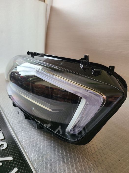 Фар десен Mercedes A-Class W177 ОБОРУДВАН!