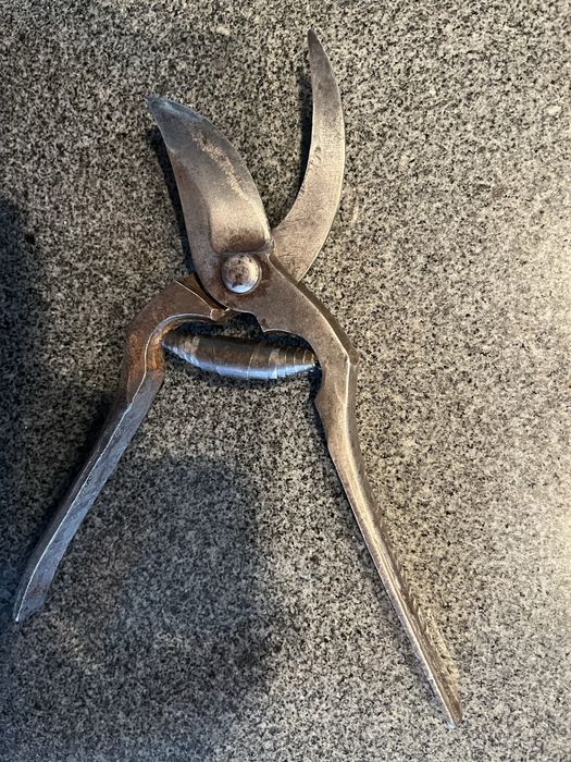 Стари лозарски ножици-П.Денев Габрово.