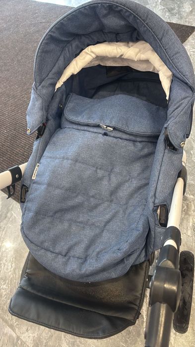 Продаю детскую коляску