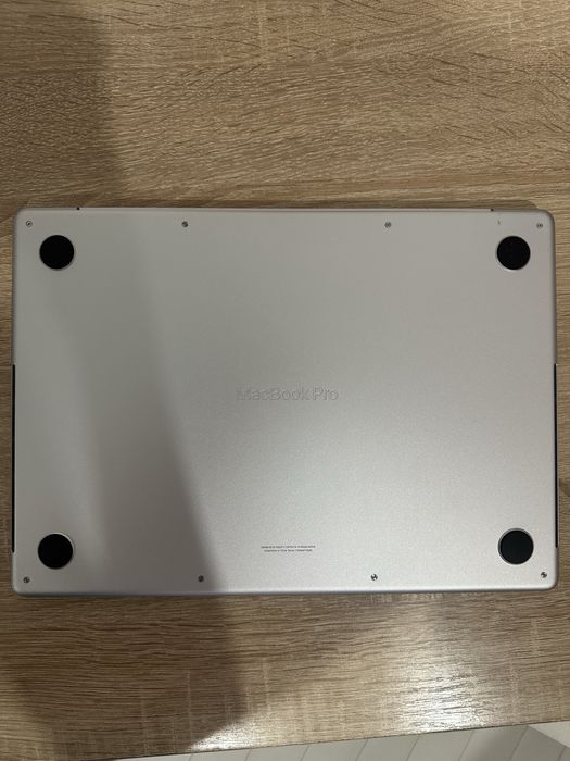 Продам macbook pro 14 m3 16/512