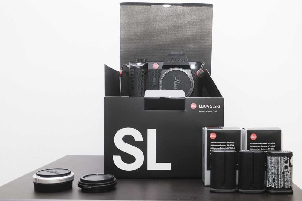 Leica sl2s, cutie, 3 acumulator, 1 adaptoare L-M