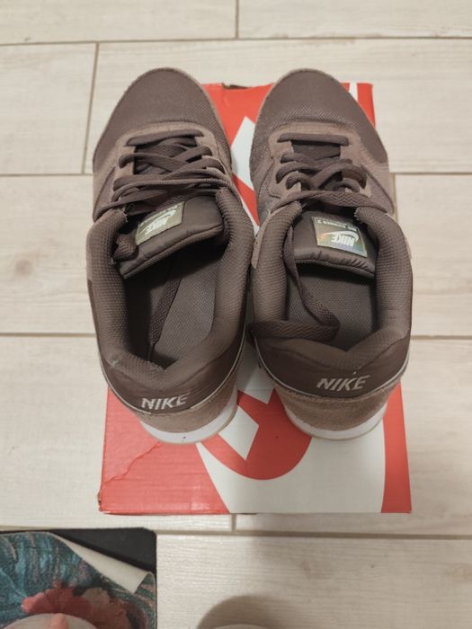 Adidasi Nike mărimea 39