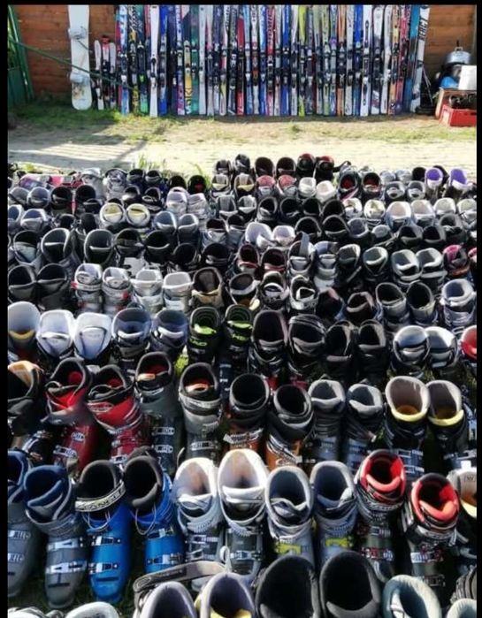 Clapari, skiuri ski , zapada