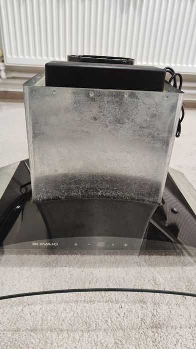 Продам БУ не рабочую вытяжку Shivaki