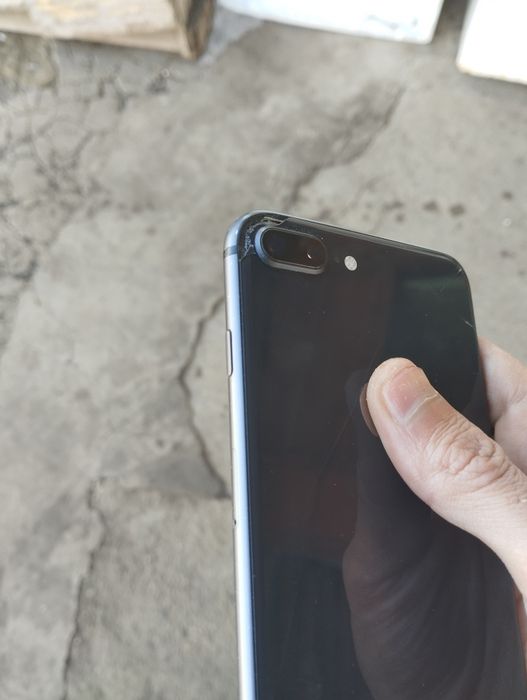 Продам Айфон 8 плюс 64 Гб