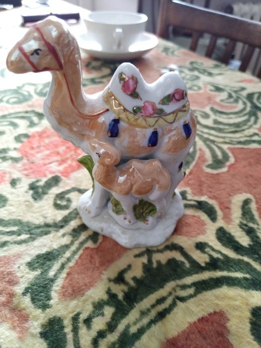 Продам фигуры животных (фарфор)