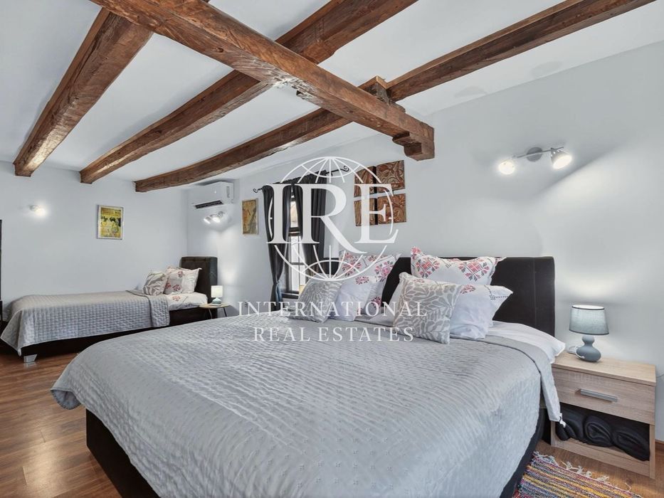 Едноетажна къща, тип хасиенда с басейн! Живописна локация! Тишина, сп